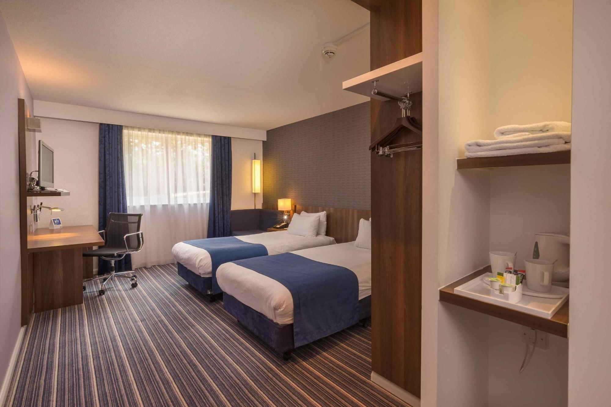 Holiday Inn Express Preston South By Ihg Екстер'єр фото