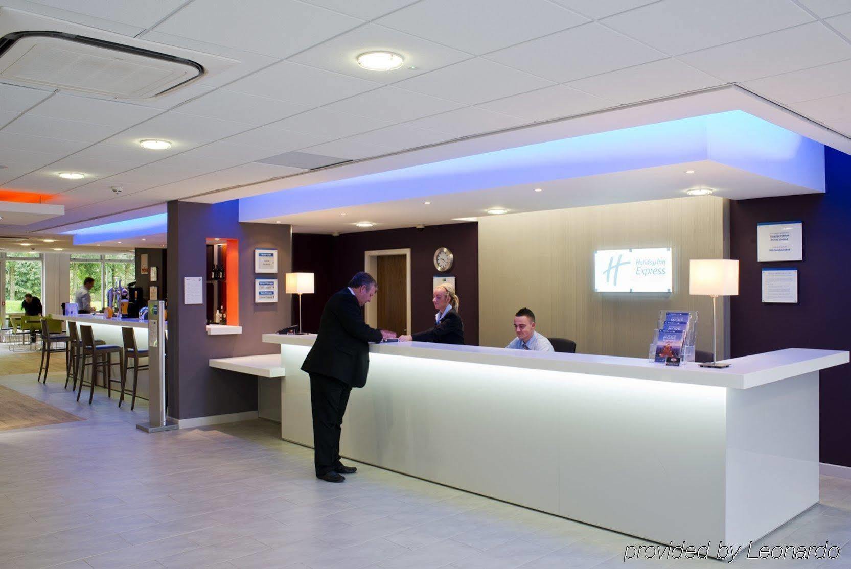 Holiday Inn Express Preston South By Ihg Екстер'єр фото